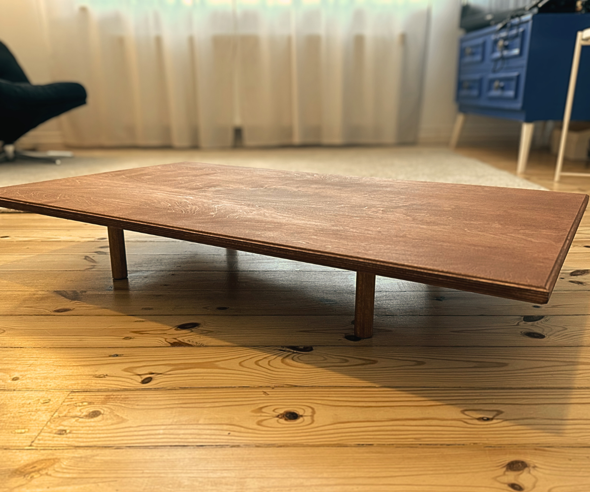 Otrais Līmenis - galda spēļu papildgalds